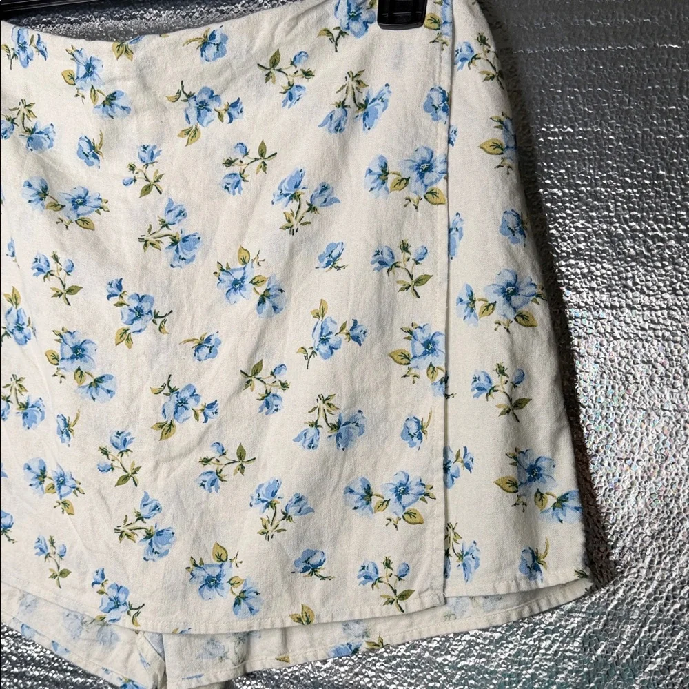 Old Navy Blue Floral Women's Skorts